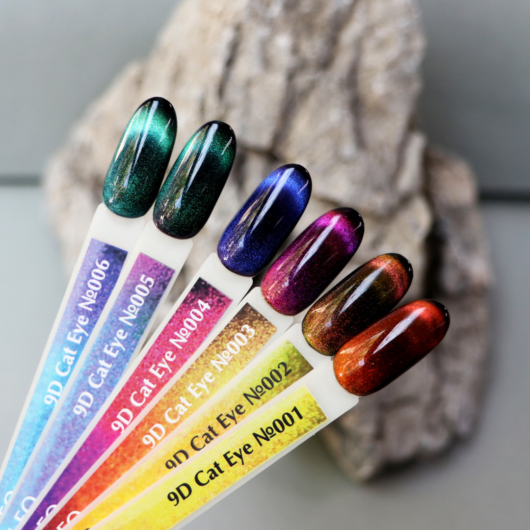 Komilfo 9D Cat's eye 003 gel varnish (purple-copper, magnetic), 8 ml