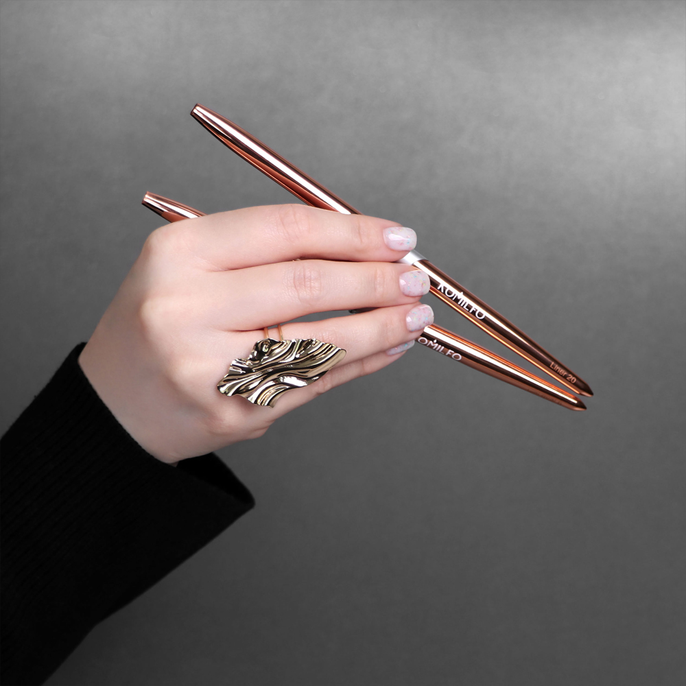 Кисть Komilfo Rose Gold Gel oval 6 (Nylon) Кисть Komilfo Rose Gold Gel oval 6 (Nylon)