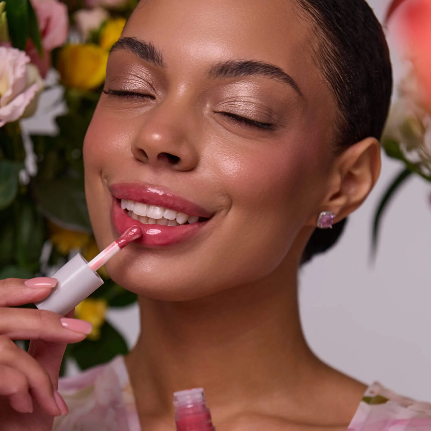 Davydenko Beauty Блеск для губ Ultra Peptide Glow 02 ROSE VEIL, 4.6 мл Davydenko Beauty Блеск для губ Ultra Peptide Glow 02 ROSE VEIL, 4.6 мл