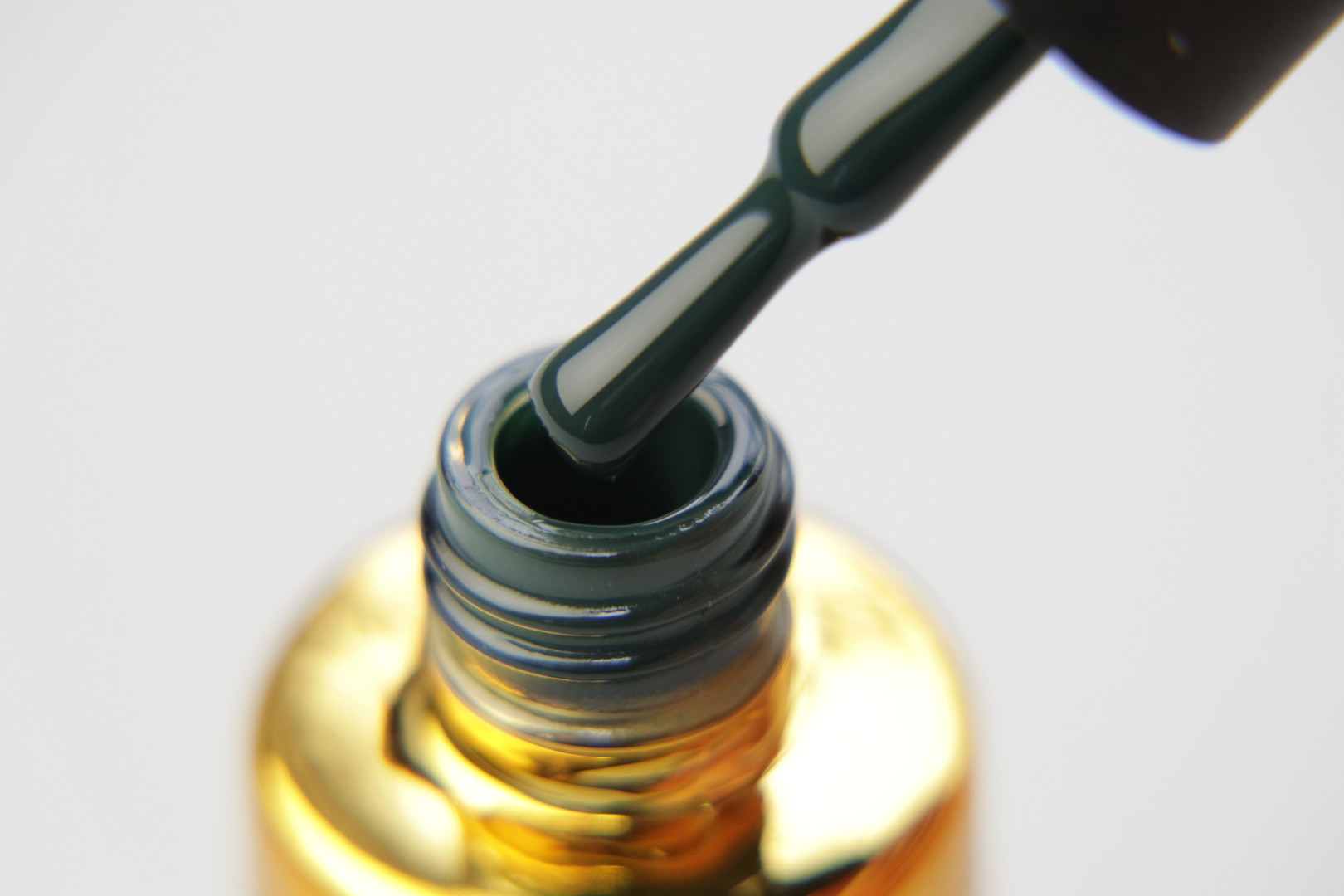 FOX gel varnish No. 392 (muted gray-green, enamel), 7 ml
