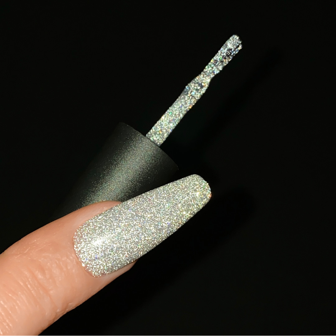 Komilfo Luminous Collection L001 (silver, reflective), 8 ml