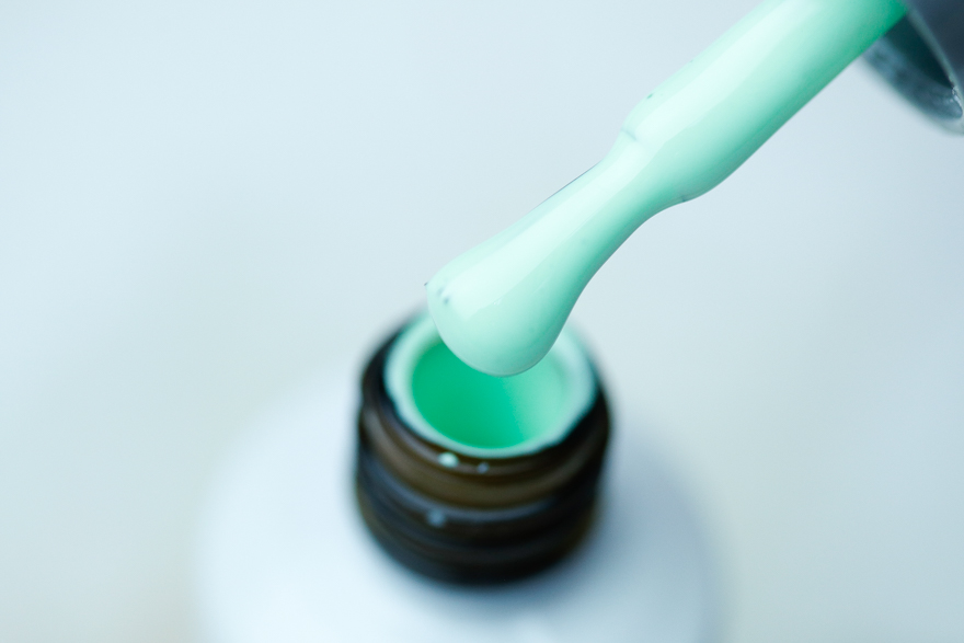 Atica GPM109 Green Glow gel varnish (light lime, enamel), 7.5 ml