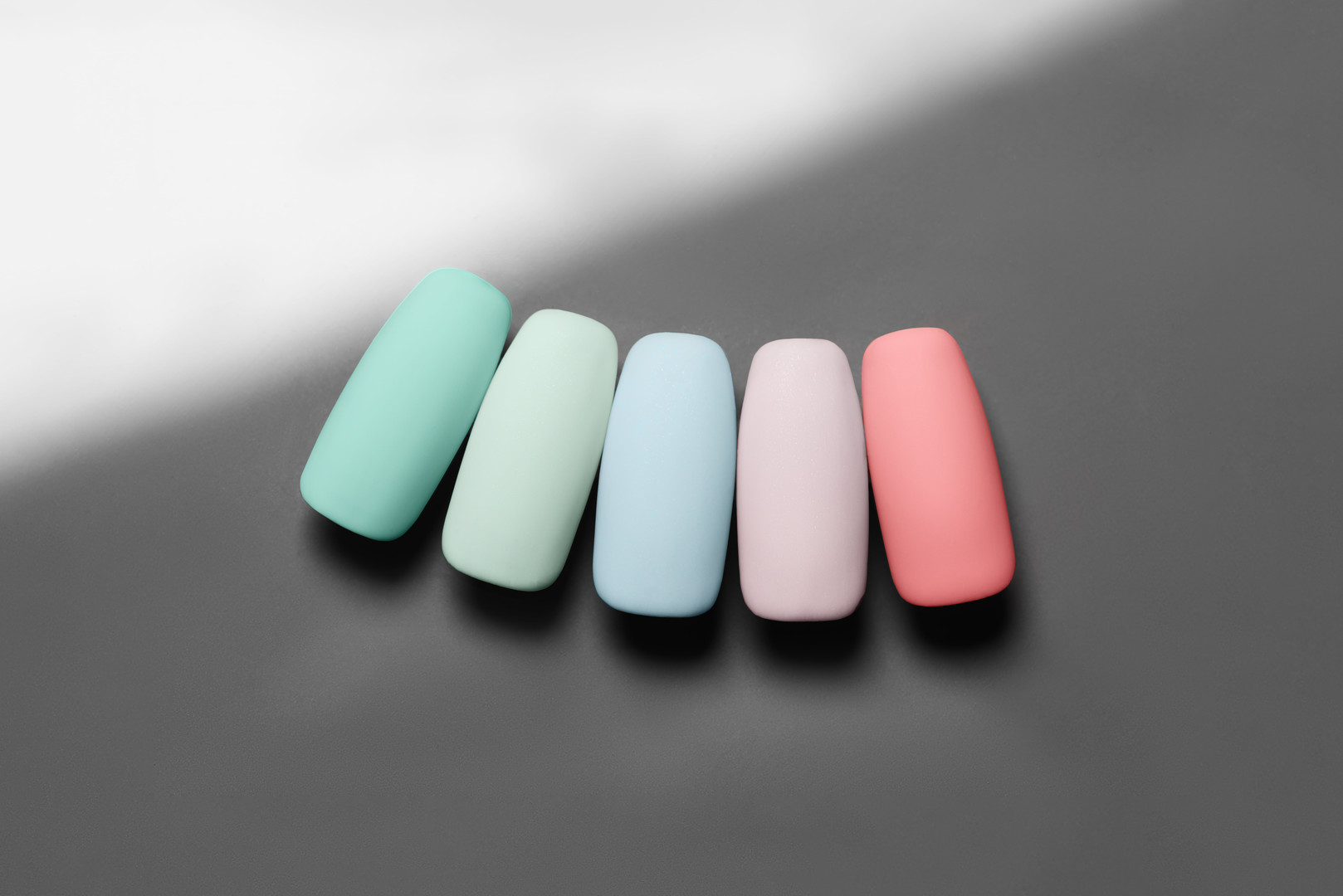 Гель-лак Couture Colour №142 (светлый мятный, микроблеск), 9 мл