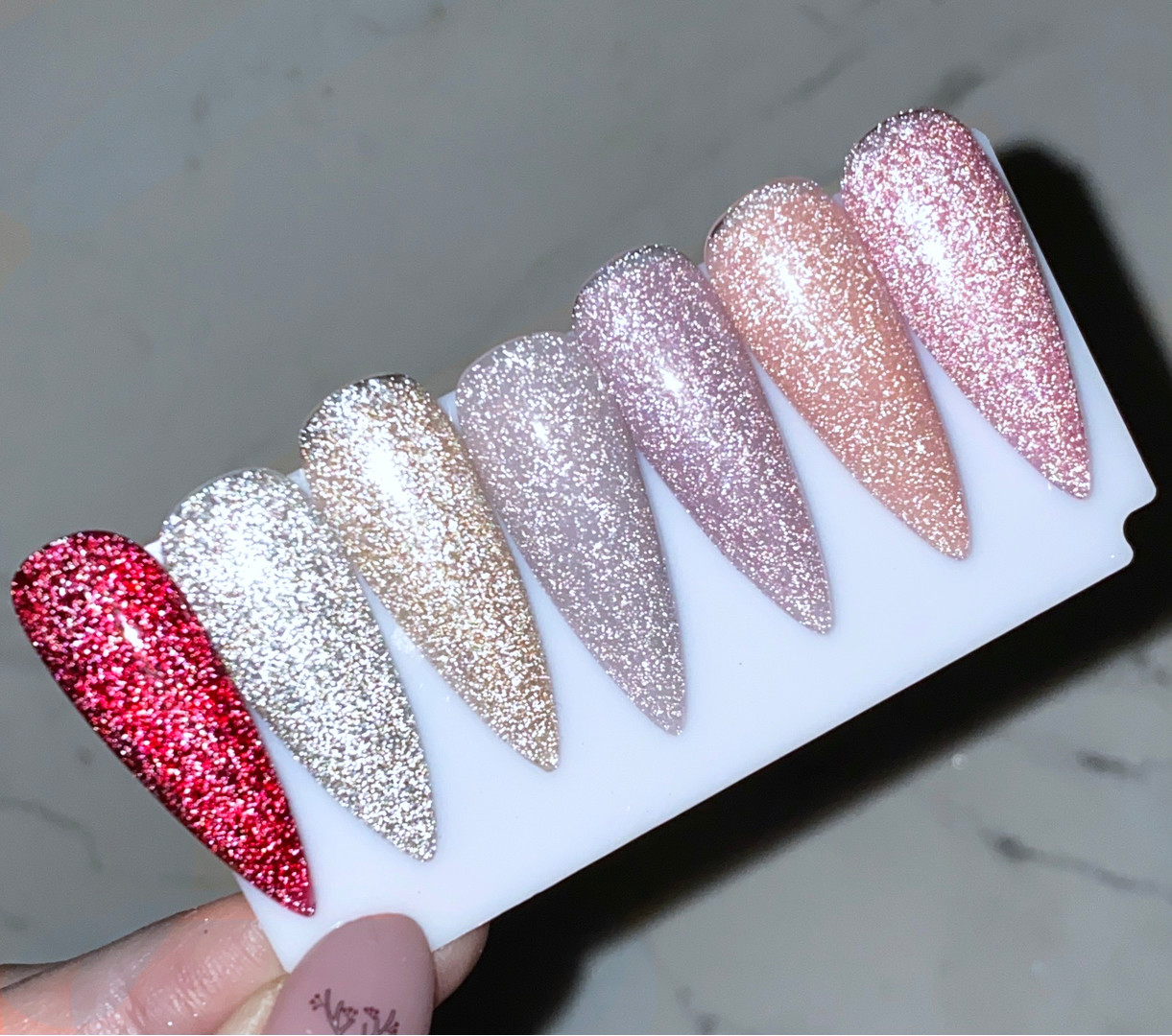 Komilfo Luminous Base 007 (deep red, reflective), 8 ml
