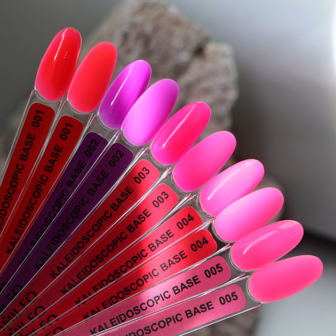 Komilfo Kaleidoscopic Base No. 004 (hot pink, neon), 8 ml Komilfo Kaleidoscopic Base No. 004 (hot pink, neon), 8 ml