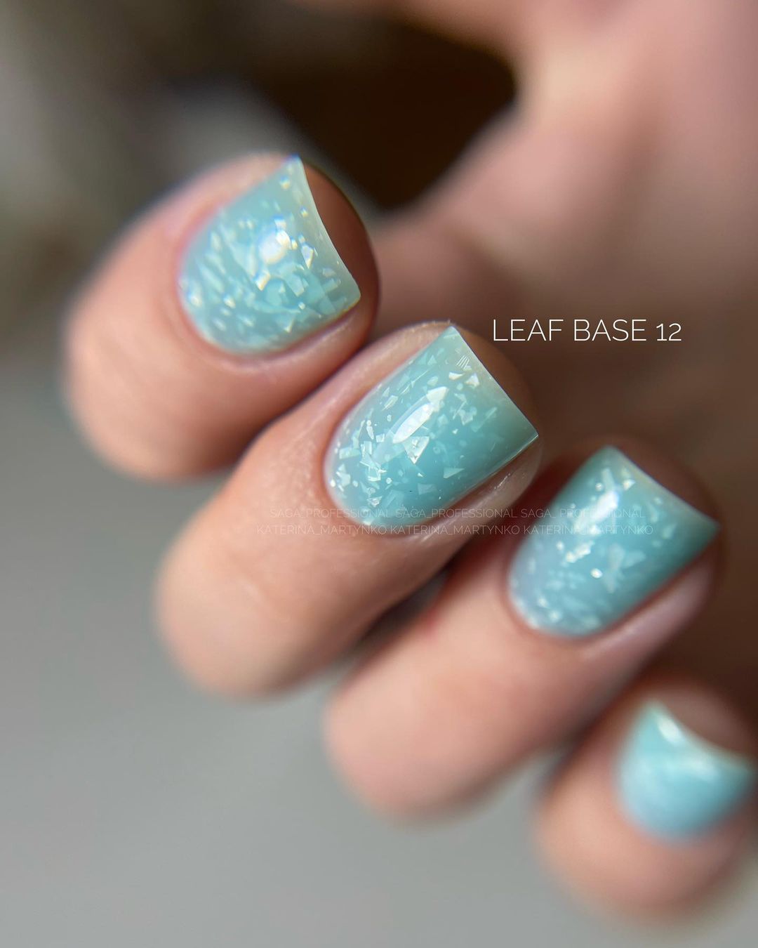 SAGA professional LEAF BASE 12 (небесный с поталью), 8 мл