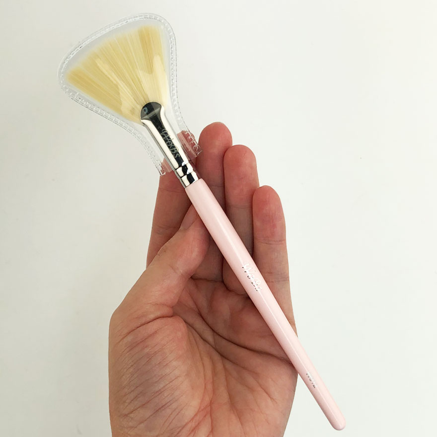 WOBS Fan brush for applying peelings W012, synthetics