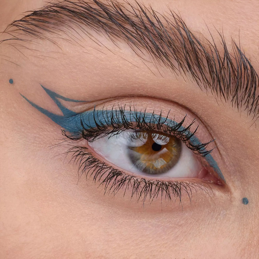 Catrice Calligraph Artist Matte Підводка для очей - 030 Off Tropic, 1,1 мл Catrice Calligraph Artist Matte Підводка для очей - 030 Off Tropic, 1,1 мл