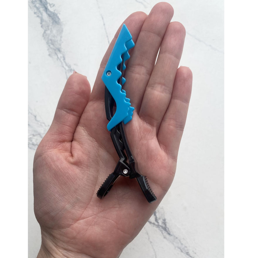 Hair clip (plastic crocodile), black with blue