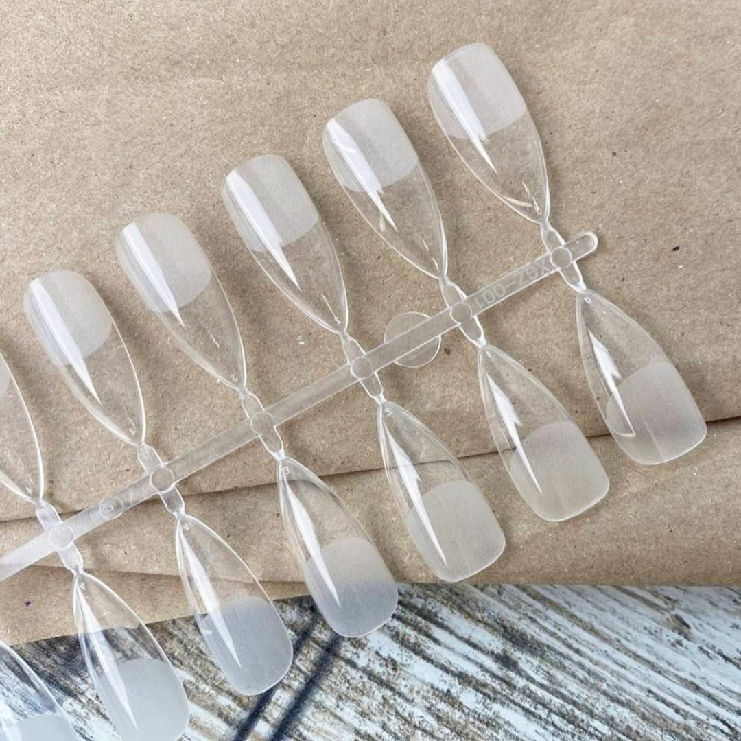 Molekula Forms-tips for building and modeling nails, almond