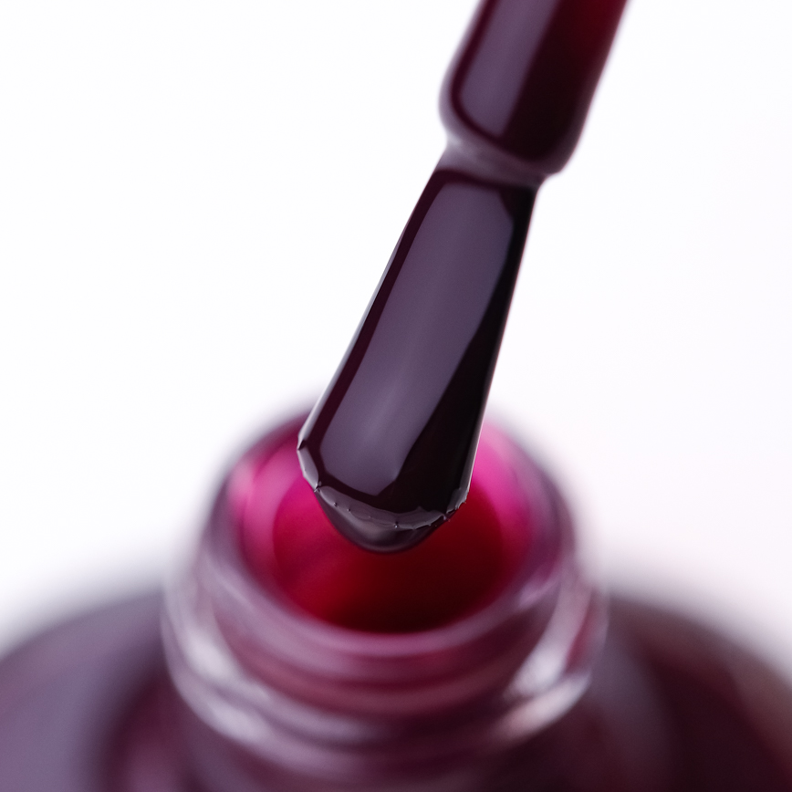 Лак CND Vinylux Weekly Polish - 251 (темний малиново-бордовий, емаль), 15 мл