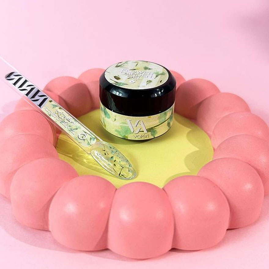Valeri Гель для ногтей Flower Garden Gel 06, 5 мл Valeri Гель для ногтей Flower Garden Gel 06, 5 мл