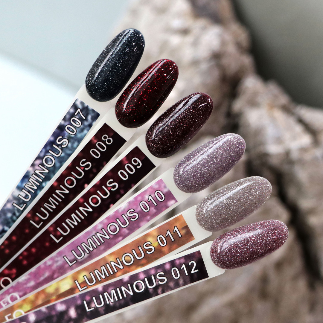 Komilfo Luminous Collection L008 (бордовий, світловідбиваючий), 8 мл