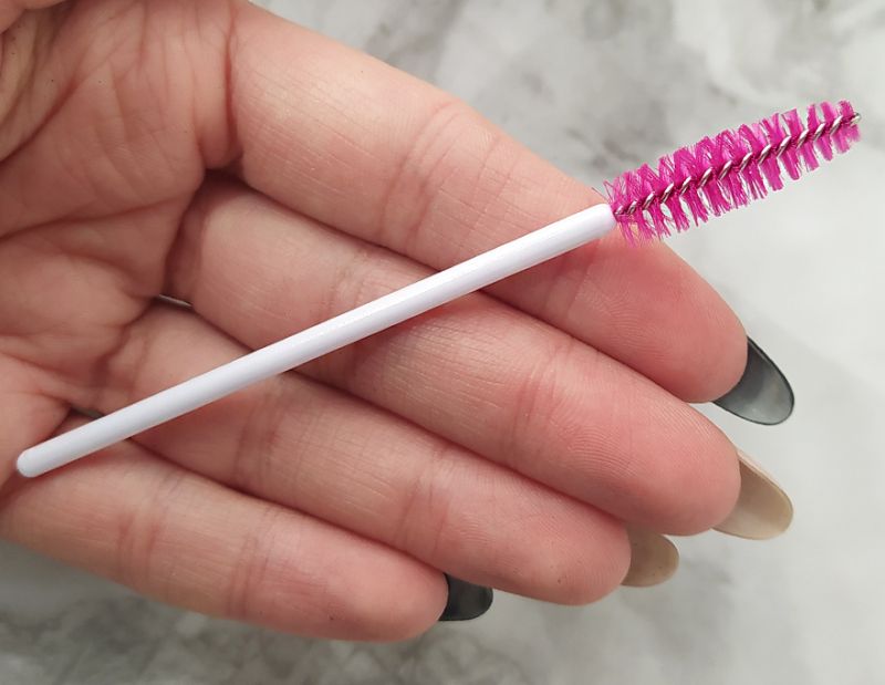 Hair brush, nylon, fuchsia on white base (1 pc)