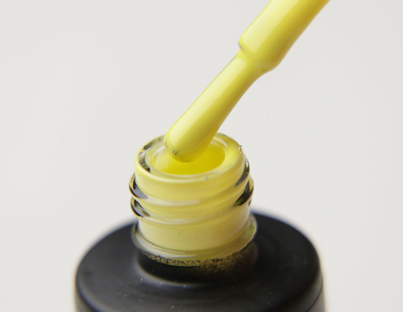 Gel varnish ADORE Professional No. 250 (light yellow, enamel), 7.5 ml