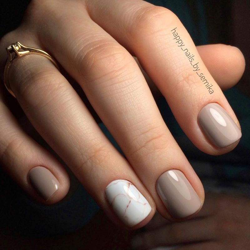 Gel Polish Komilfo Deluxe Series D069 (light beige-gray, enamel), 8 ml.