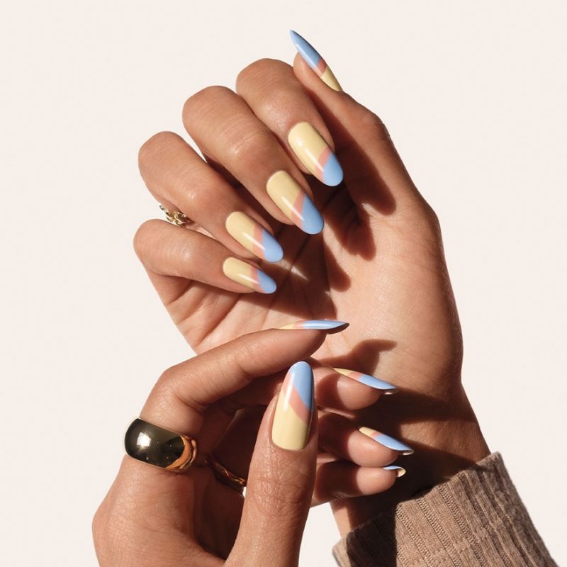 Varnish CND Vinylux - Chance Taker (372) (sky blue, enamel), 15 ml