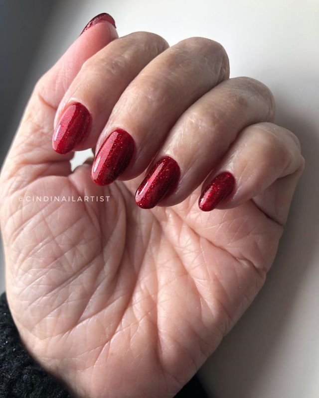Gel Polish Komilfo DeLuxe Series G015 (dark red with glitter), 8 ml.