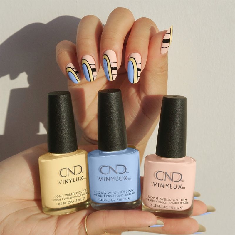 Лак CND Vinylux - Mover & Shaker (371) (кремовый​, эмаль), 15 мл