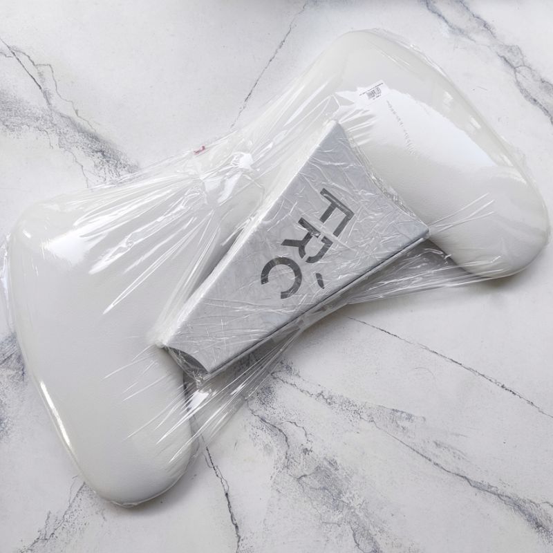 FRC Beauty Armrest shaped on white legs White