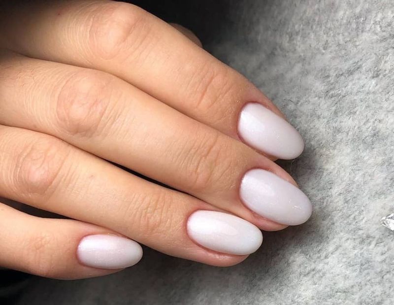 Гель-лак Couture Colour Soft Nude №10 (молочный с серебряным шиммером), 9 мл