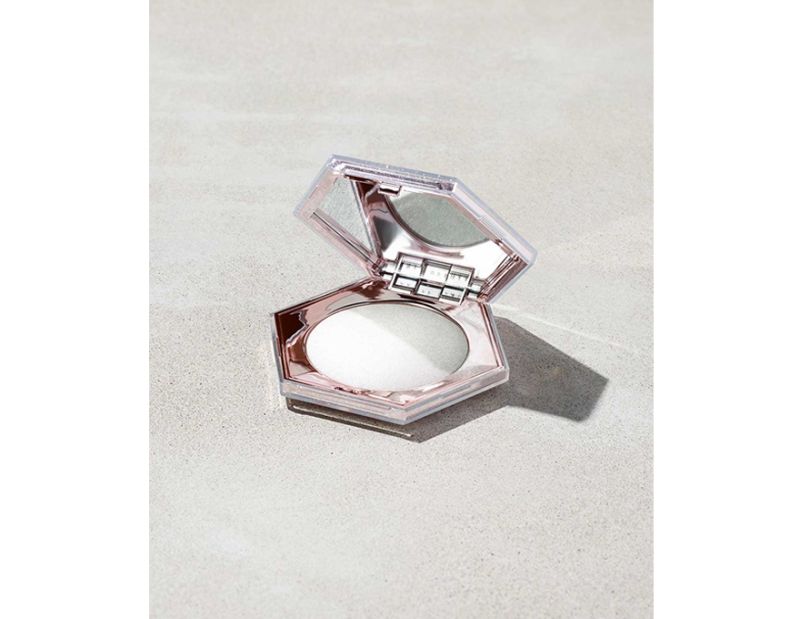 Highlighter Fenty Beauty By Rihanna Diamond Bomb, g buy in AmoreShop