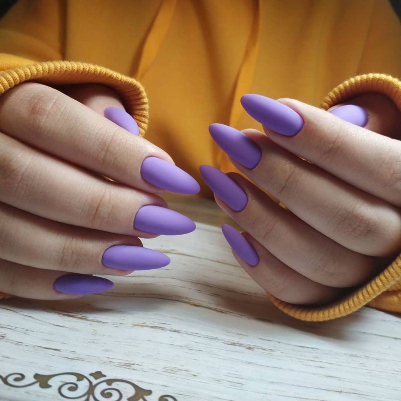 Kira Nails gel varnish No. 135 (purple, enamel), 6 ml