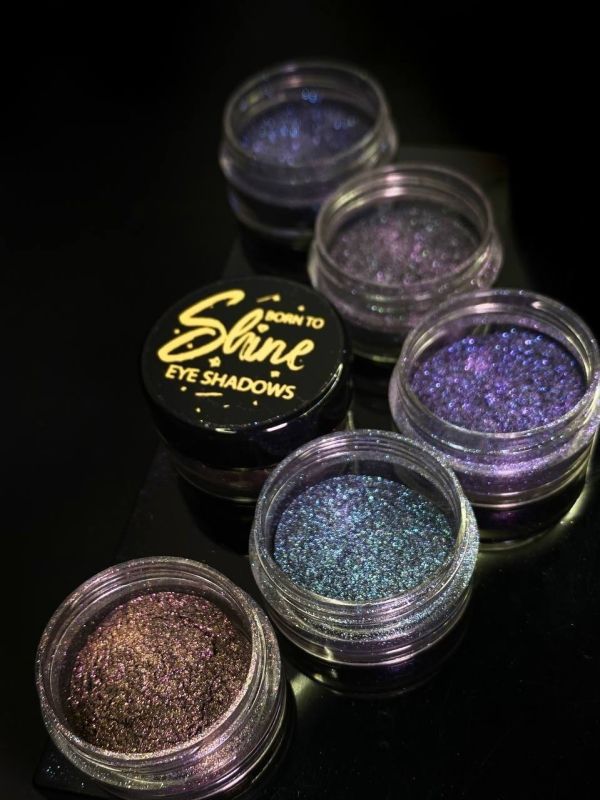 Shine cosmetics Smoky Duochrome Born to Shine Mica No. 121