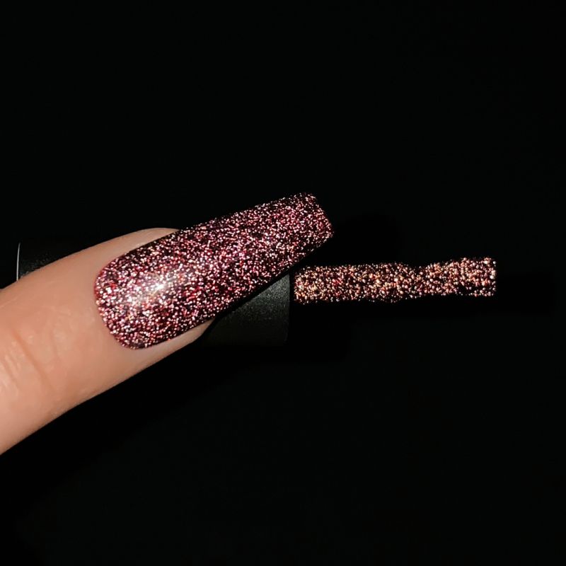 Komilfo Luminous Collection L009 (винний, світловідбиваючий), 8 мл