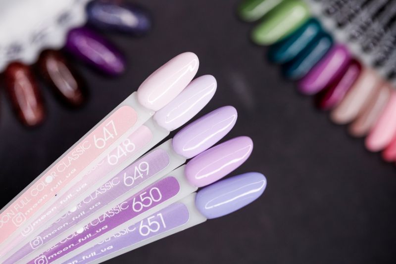Гель-лак MOON FULL color Gel polish №650 насичений бузковий, 8 мл