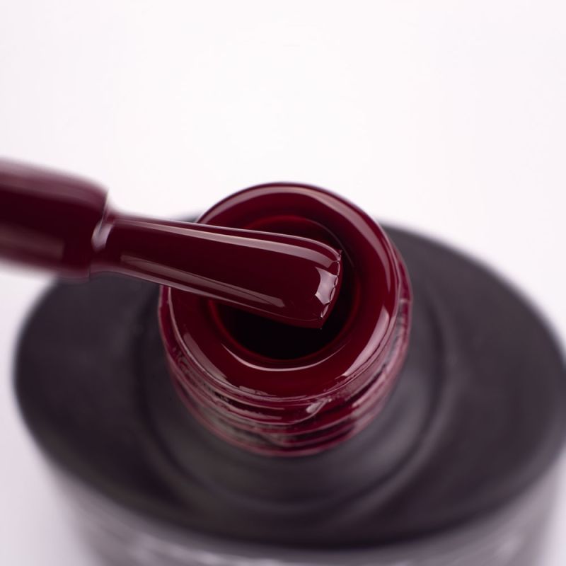 Gel varnish Komilfo Rior Collection 004 (burgundy, enamel), 8 ml