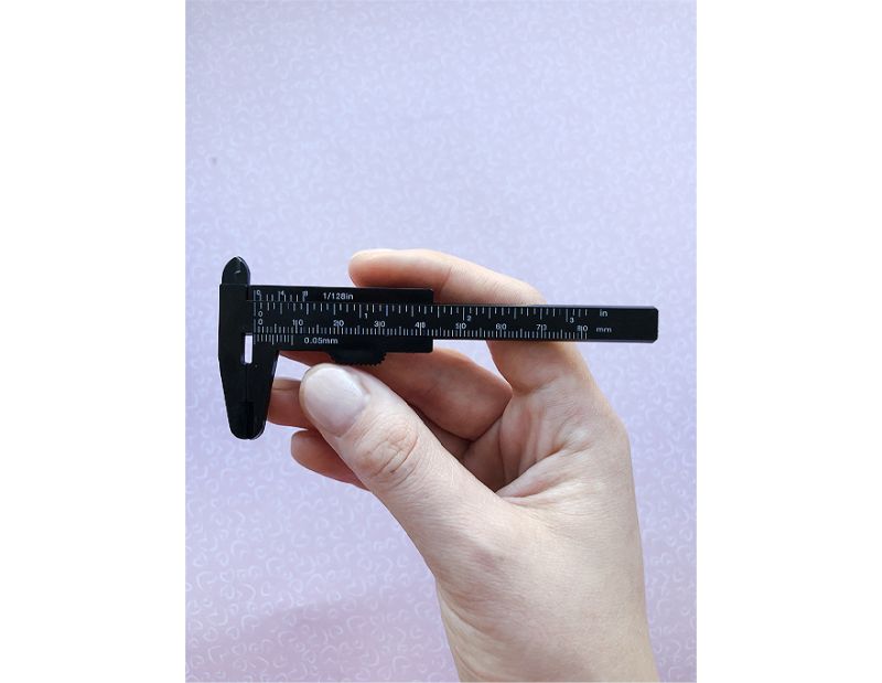 Eyebrow caliper, black
