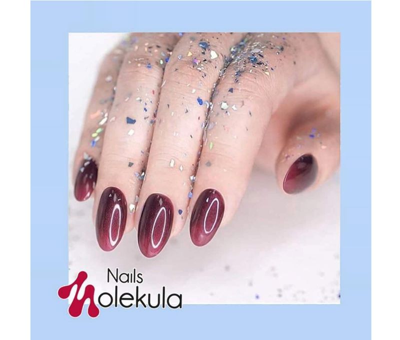 Гель-лак Molekula HOLOGRAPHIC №553 (темно-червоний з голографічним мікроблиском), 6 мл