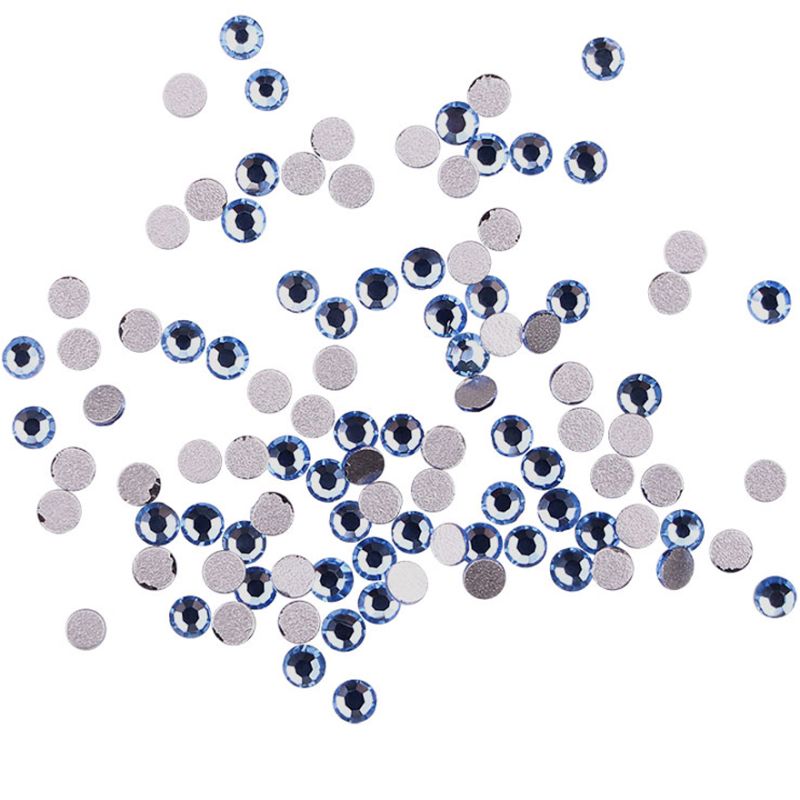 Komilfo стразы (100 шт. в упаковке), Light sapphire, размер 5