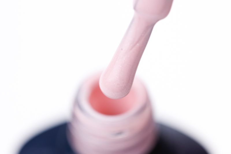 NUB 024 Ballerina gel varnish (pale pink shimmery), 8 ml