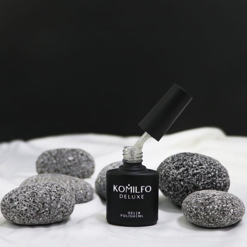 Komilfo No Wipe Silver Top топ БЕЗ липкого слоя с серебряным микроблеском, 8 мл