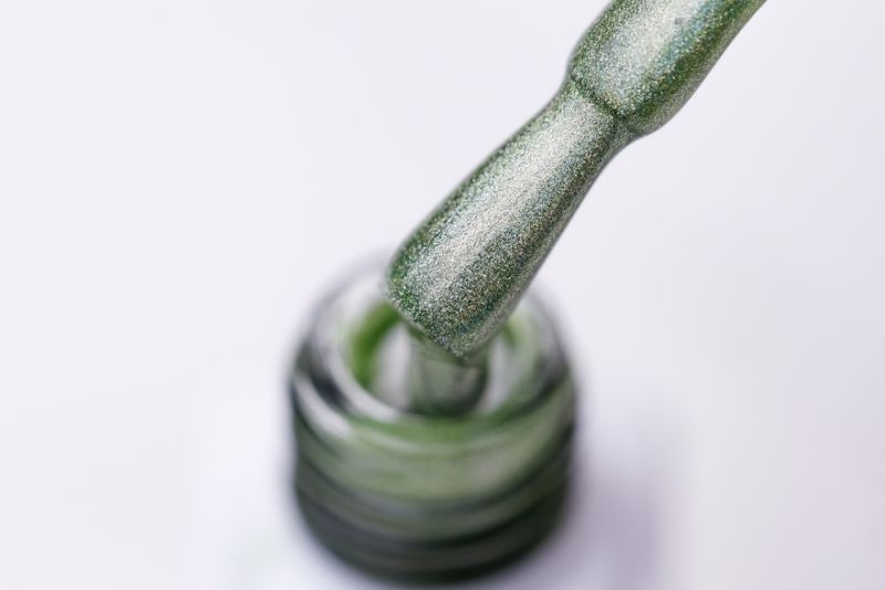 Molekula HOLOGRAPHIC gel varnish No. 557 (light green with holographic microgloss), 6 ml