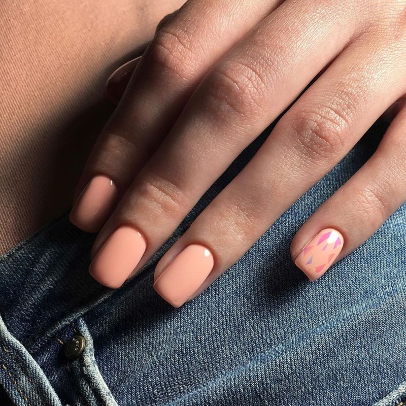 Kira Nails gel varnish No. 048 (peach-pink, enamel), 6 ml