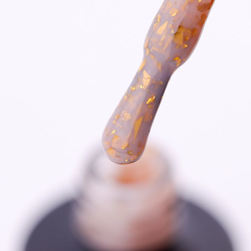 SAGA professional LEAF BASE 5 (light beige with gold leaf), 9 ml