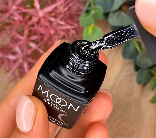 MOON FULL color Gel polish No. 319 gel-varnish (black-green with silver shimmer), 8 ml