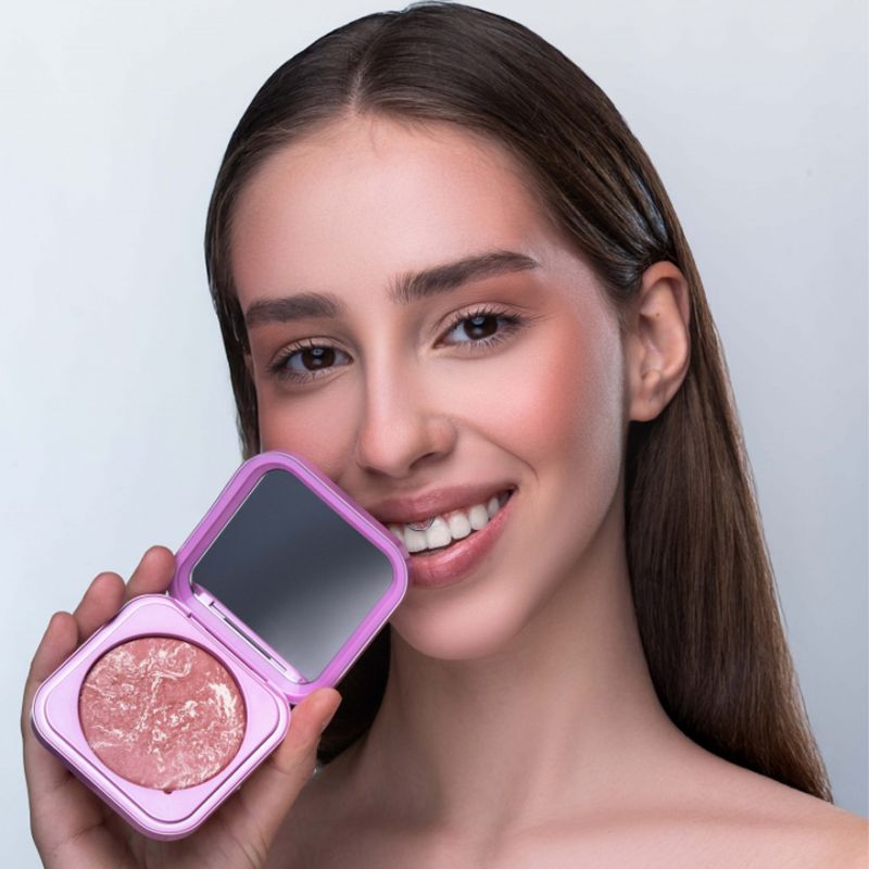 ZOLA Румяна Velvet Blush Glow 02 Природное прикосновение Natural Touch, 8.5 г