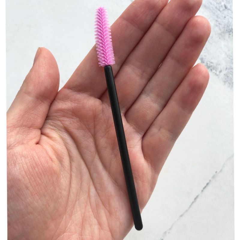 Silicone brush for hair, erysipelas on a black base, 1 piece
