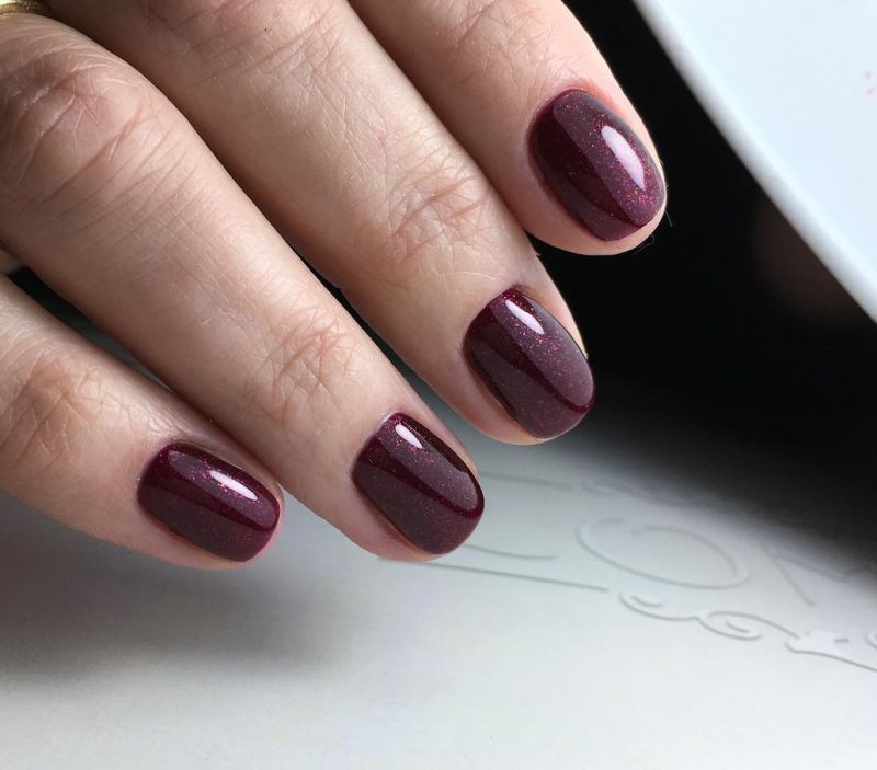 Gel Polish Komilfo Deluxe Series D094 (bright plum with shimmer), 15 ml.