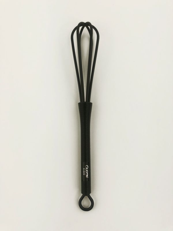 Mixing whisk, black