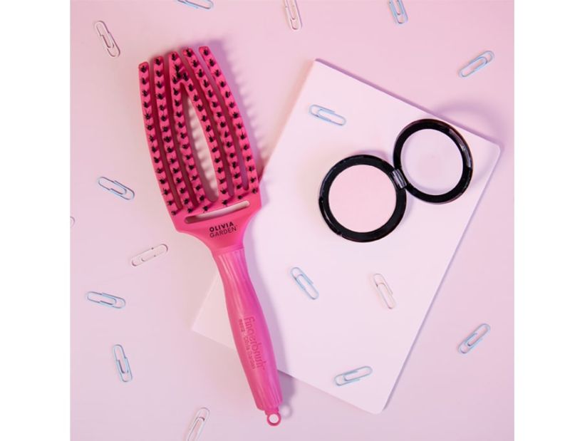 Olivia Garden Massage brush with natural bristles Finger Brush Combo Medium Crimson