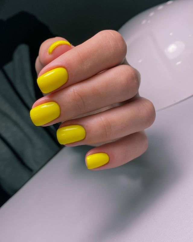 Гель-лак NUB 207 (яскраво-жовтий​, емаль), 8 мл