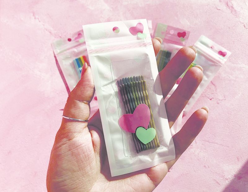 Multicolored invisible pins, matte, 5.5 cm wavy (10pcs)