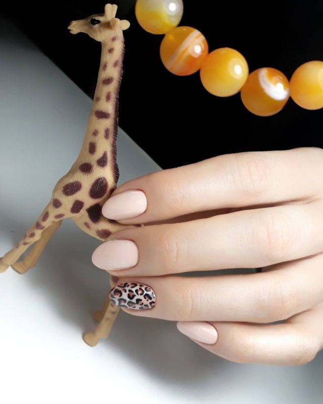 Kira Nails gel varnish No. 109 (dark beige, enamel), 6 ml