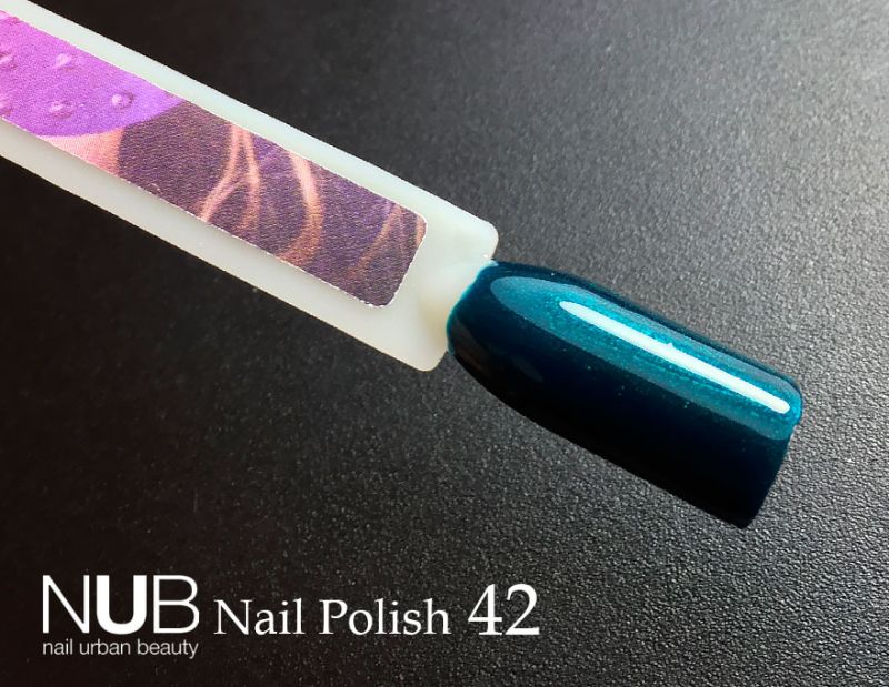NUB 042 Royal Emerald nail polish (deep green, micro-shine), 14 ml