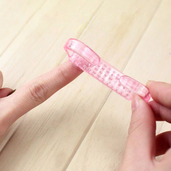 Brush for removing dust, for nails without handle, mini (pink)